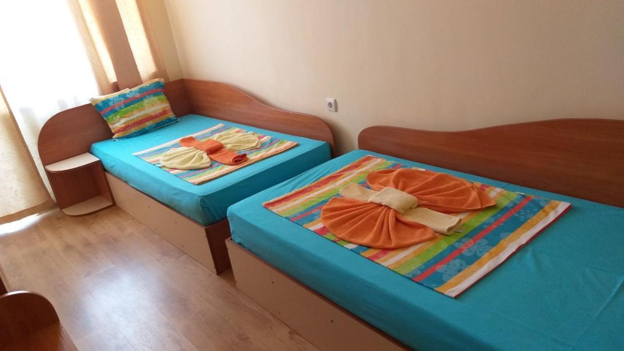 Ivanovi Guest House Primorsko Zewnętrze zdjęcie
