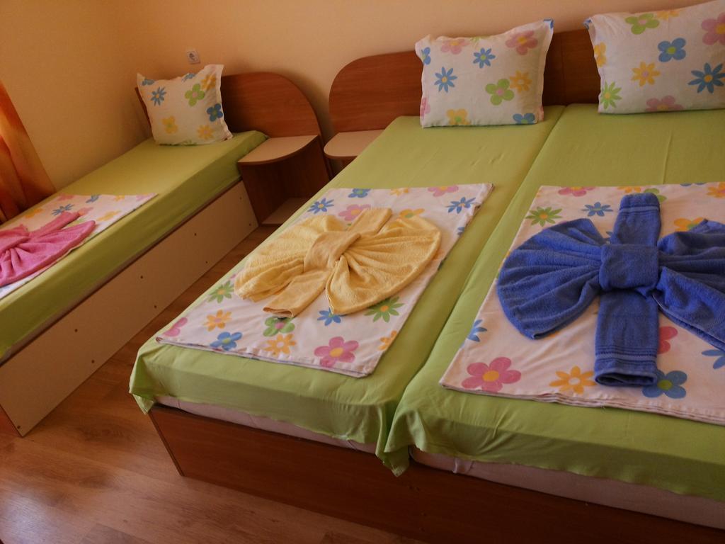 Ivanovi Guest House Primorsko Pokój zdjęcie
