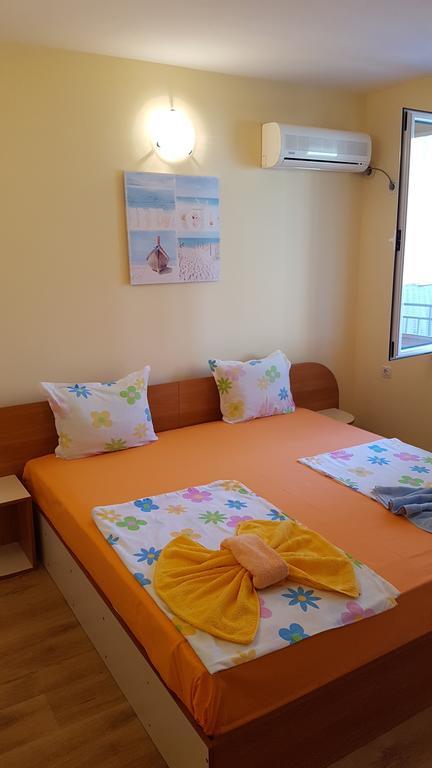 Ivanovi Guest House Primorsko Zewnętrze zdjęcie